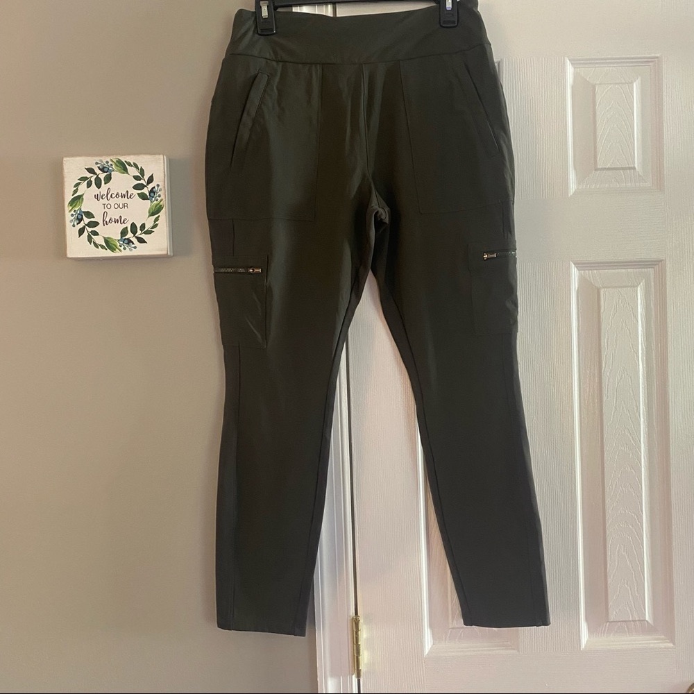 Athleta Olive Headlands Hybrid Cargo Hiking Pants